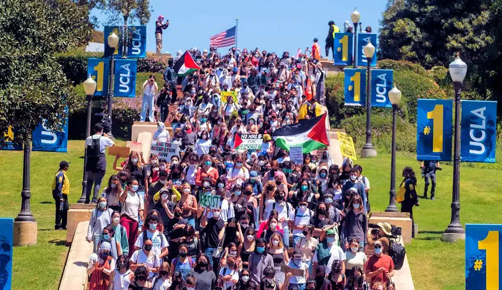 Migliaia di manifestanti pro-Palestina riuniti presso l’Università della California, Los Angeles-©shutterstock.com